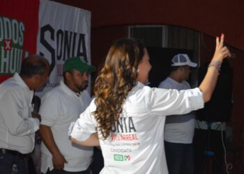 TRABAJANDO JUNTOS SOCIEDAD Y GOBIERNO DAREMOS UN MEJOR FUTURO A NUESTROS HIJOS
