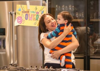 Legislaré para que las madres y sus hijos tengan un mundo lleno de oportunidades: Sonia Villarreal