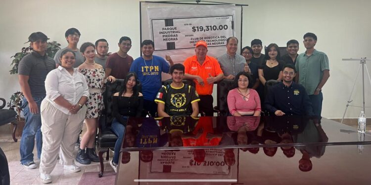 Alumnos del Tecnológico de Piedras Negras van a concurso nacional de robótica