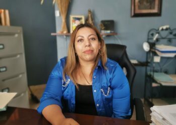 Ante tanto accidente vial deben automovilistas contar con un seguro: Abogada