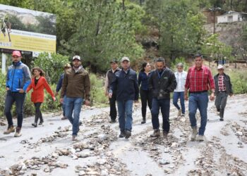 SE COORDINAN GOBIERNO DEL ESTADO Y MUNICIPIOS DE ARTEAGA Y SANTIAGO, NL, PARA DESPEJAR CAMINOS AFECTADOS POR LA TORMENTA TROPICAL ALBERTO
