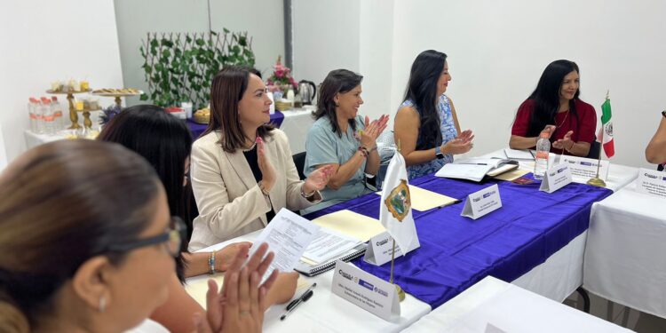 PRESENTAN DIF COAHUILA Y SECRETARÍA DE LAS MUJERES PROGRAMAS DE PREVENCIÓN DE LA VIOLENCIA DE GÉNERO