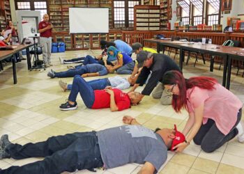 Capacitan a Personal de la UAdeC en Atención de Urgencias Médicas