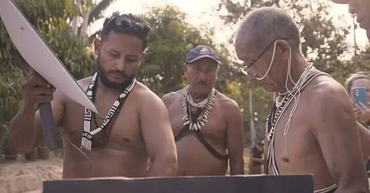 Pueblo aislado del Amazonas se conectó a internet y cambió su vida