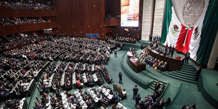 Así quedan los escaños de diputados y senadores tras los resultados del conteo rápido