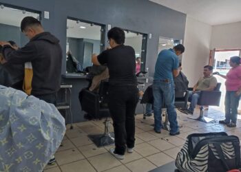 Jóvenes y adultos que gradúan de la Casa de la Cultura podrán ejercer un oficio