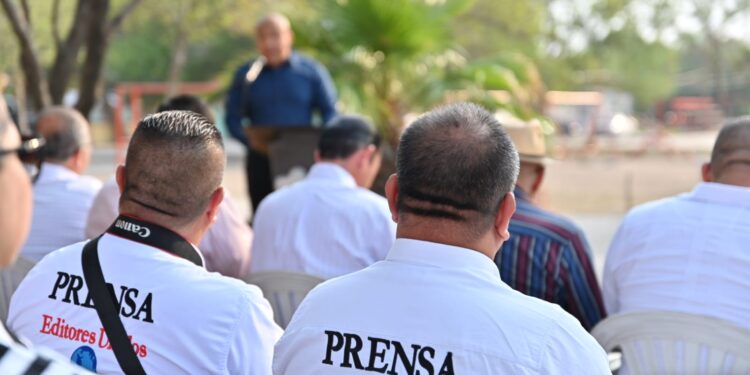 La libertad de expresión es un derecho que fortalece la democracia y la pluralidad