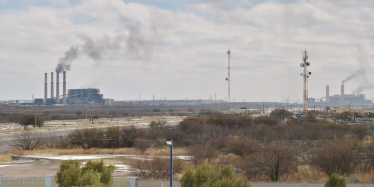 Plantas generadoras de energía electica son las que más contaminan en Coahuila