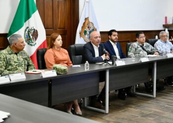 ACUERDAN AUTORIDADES ACCIONES PARA MEJORAR LA SEGURIDAD EN EL TRAMO CARRETERO “LOS CHORROS”