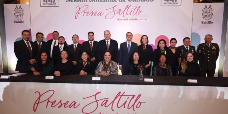 ENTREGAN MANOLO Y CHEMA PRESEA SALTILLO