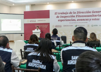 Distingue Agricultura a oficiales de inspección por interceptar plagas cuarentenarias