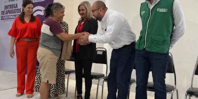 ENTREGAN  APARATOS FUNCIONALES EN REGIÓN NORTE