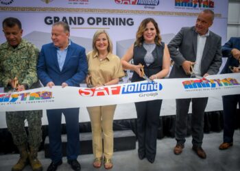 INAUGURA ALCALDESA PLANTA DE SAF HOLLAND EN PIEDRAS NEGRAS