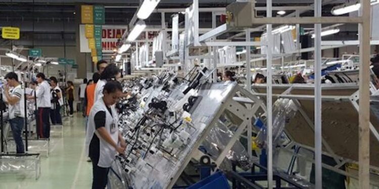 Industrias se van a paros técnicos temporales en Piedras Negras