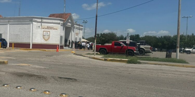 Pide Activista agilizar los trámites a paisanos que ingresan al país eliminando el punto de revisión del kilómetro 53