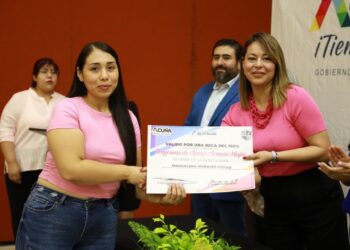 Reciben Certificado para cursar carreras técnicas y preparatoria beneficiarias de “Avanza Mujer”
