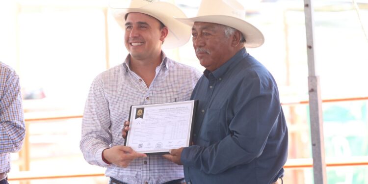 EL CAMPO DE COAHUILA TIENE RUMBO Y ES PA’ DELANTE: MANOLO