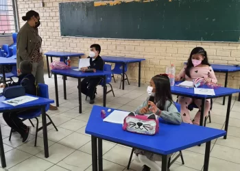 Con el regreso a clases hay que enseñar a los hijos a enfrentar los nuevos desafíos