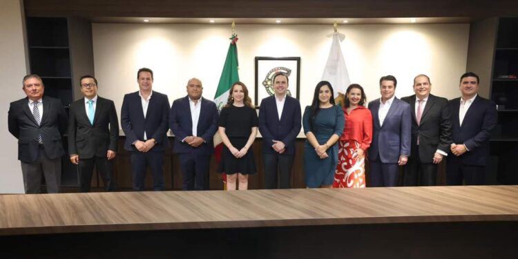 FORTALECEMOS NUESTRO EQUIPO PARA MEJORAR LA CALIDAD DE VIDA DE LAS Y LOS COAHUILENSES: MANOLO