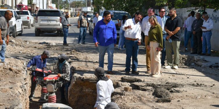 REPARA SIMAS DRENAJE EN LA ZONA CENTRO