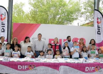 Apoyar a niños y jóvenes con su educación siempre será prioridad para el Gobierno: Emilio