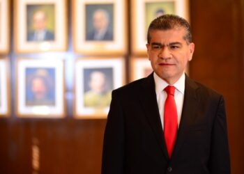 MIGUEL RIQUELME SOLIS SE HOSPITALIZA PARA  REVISION MEDICA  GENERAL