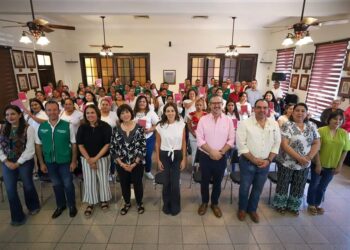 CON ‘MUJERES ECHADAS PA’DELANTE’, INSPIRA EMPODERA A LAS MUJERES DE COAHUILA