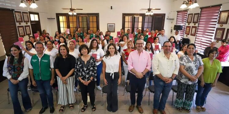 CON ‘MUJERES ECHADAS PA’DELANTE’, INSPIRA EMPODERA A LAS MUJERES DE COAHUILA