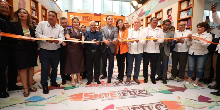 CONCLUYE CON ÉXITO LA FERIA INTERNACIONAL DEL LIBRO DE COAHUILA «LEER ES DE GIGANTES»