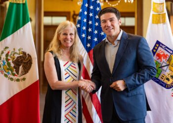RECIBE GOBERNADOR A NUEVA CÓNSUL DE LOS ESTADOS UNIDOS EN MONTERREY