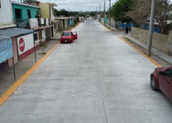 Entregan a vecinos de Don Diego de Mazariegos 4 cuadras con concreto hidráulico