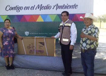 Recolecta Ecología municipal 1 tonelada de botellas de plastico