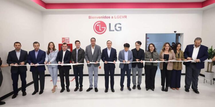 REITERA MANOLO SU COMPROMISO DE SEGUIR GENERANDO MEJORES CONDICIONES PARA LOS INVERSIONISTAS