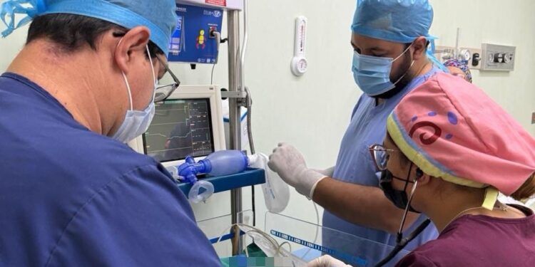 REALIZAN CON ÉXITO PRIMER CIRUGÍA A CORAZÓN ABIERTO A NEONATO