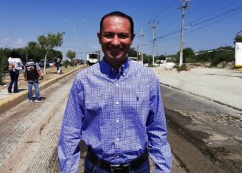 Llama alcalde a no comprar “problemas”