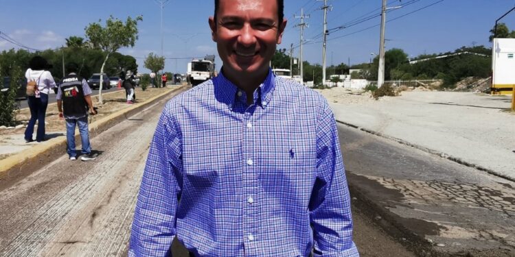 Llama alcalde a no comprar “problemas”