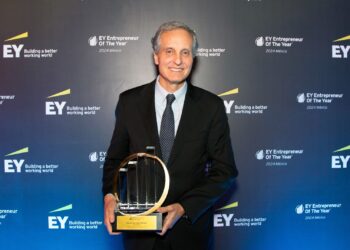 Daniel Servitje, presidente ejecutivo de Grupo Bimbo, es nombrado Ganador Nacional de EY Entrepreneur Of The Year™ 2024 México