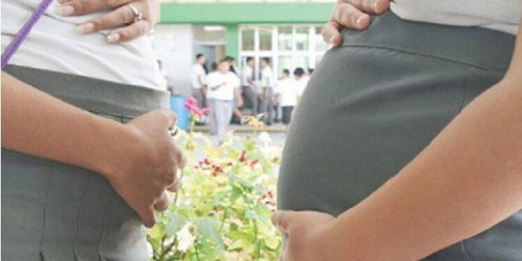 Save The Children alerta por alza de embarazos infantiles, feminicidios y desaparición de niñas