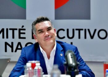 ALEJANDRO MORENO CÁRDENAS HA “SALTADO” OBSTÁCULOS POLÍTICOS Y JURÍDICOS; SIGUE COMO DIRIGENTE DEL PRIISMO NACIONAL