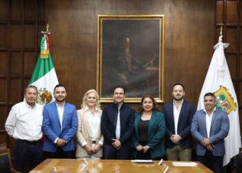 Jacobo Rodríguez se reúne con el gobernador Manolo Jiménez junto a alcaldes de la Región Carbonífera