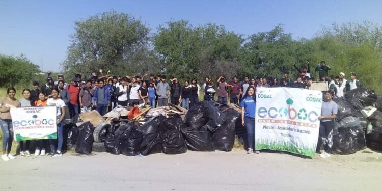 En Acuña 90 jóvenes se suman a campaña de limpieza del arroyo Las Vacas