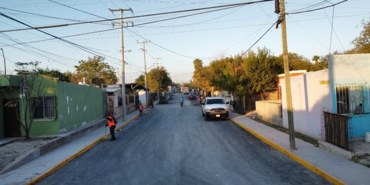 Entregan obra de pavimentación en fraccionamiento El Paraíso