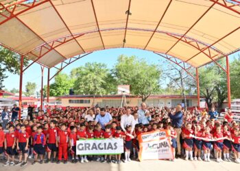 Fundamental el apoyo al renglón educativo: Emilio de Hoyos