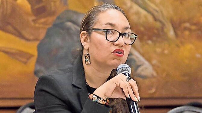 CLAUDIA ARLETTE ESPINO, CANDIDATA A LA SECRETARÍA EJECUTIVA DEL INE, BLANCO DE VIOLENCIA EN CHIHUAHUA