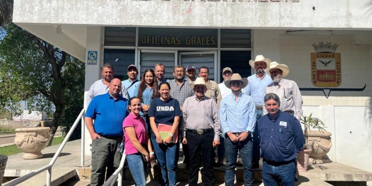Conocen funcionarios de EU trabajo sanitario de ganadería de Coahuila