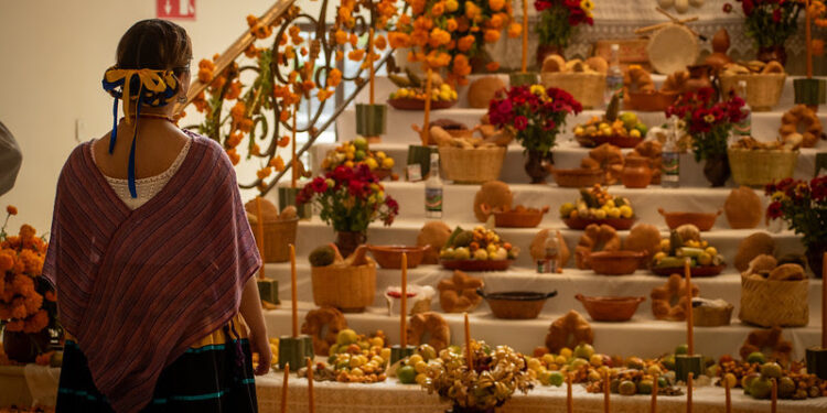 Día de Muertos: ONU se suma a tradición popular mexicana con ofrendas por la vida y la paz