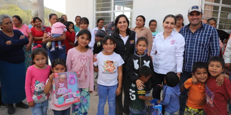 LLEVA DIF COAHUILA APOYOS A LAS COMUNIDADES MÁS LEJANAS