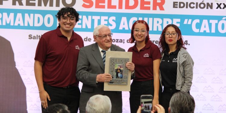 COAHUILA SE SUMÓ AL HOMENAJE A ARMANDO FUENTES AGUIRRE “CATÓN”