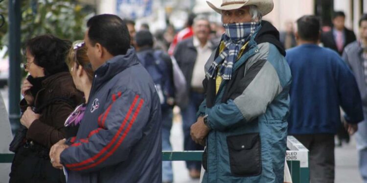 SE ESPERAN CHUBASCOS, VIENTOS FUERTES Y TEMPERATURAS BAJAS ANTE EL FRENTE FRÍO NÚMERO 13