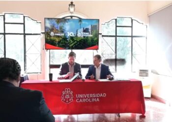 CEAS Y LA UNIVERSIDAD CAROLINA FIRMAN CONVENIO PARA FOMENTAR EL USO RESPONSABLE  DEL AGUA